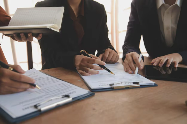 رئوف یازرلو بهترین وکیل پایه یک دادگستری در تهران