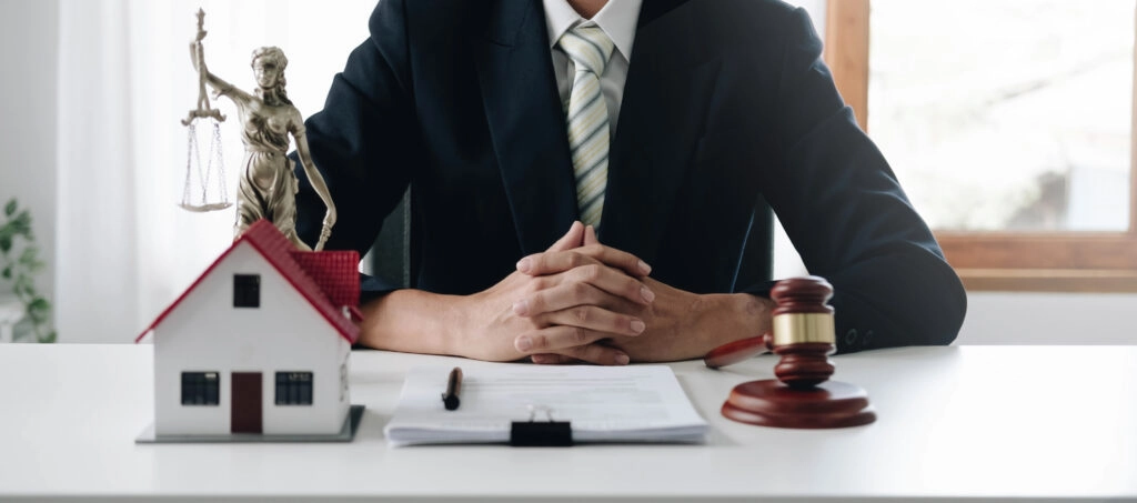 یازرلو بهترین وکیل حل اختلافات ملکی در تهران یوسف‌آباد